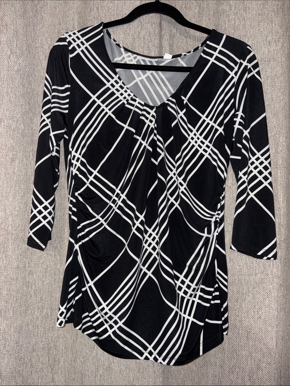 New York & Company Stretch Black and White Plaid Ruched V-Neck Top
